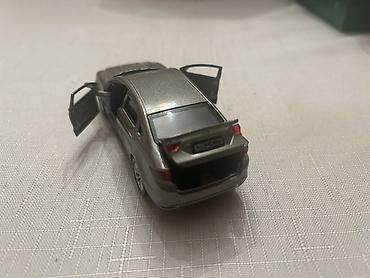 Oyuncaq nəqliyyat: Metal miniatür sedan model avtomobil - Korpus: metal gövdə, detallı — 5