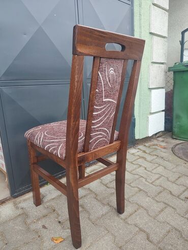 Stolice: Nove stolice iz proizvodnje

 po komadu — 3