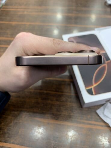 Apple iPhone: IPhone 16 Pro Max, 256 GB, Desert Titanium, Face ID — 8