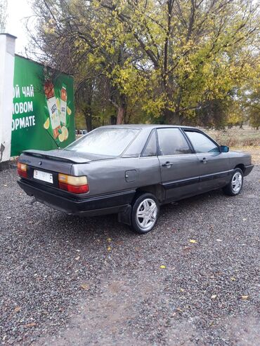 машина гест: Audi 100: 1986 г., 1.8 л, Механика, Бензин, Седан