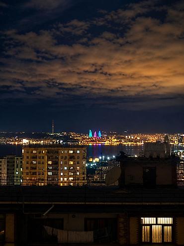Mənzillər: Bakı, 2 otaqlı, Köhnə tikili, m. Həzi Aslanov, 65 kv. m — 7