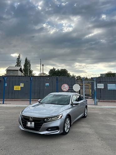camry 2011: Honda Accord: 2018 г., 1.5 л, Вариатор, Бензин, Седан — 2