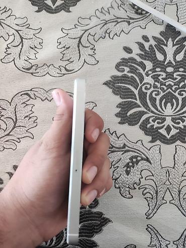 i̇pone 5s: IPhone 5s, Gümüşü, Barmaq izi — 4