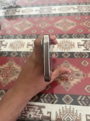 m4 pro: IPhone 16 Pro, 256 GB, Natural Titanium, Face ID — 3