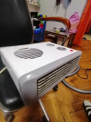 Kaloriferi: Grejalica EIDA duvaljka 2000 w ispravna
 Mirjevo — 15