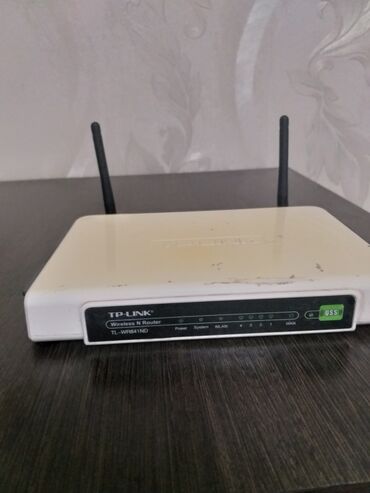 router: Вай фай роутер tplink в рабочем состоянии. шнур есть