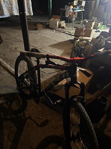 velosiped start: Dağ və şəhər sürüşləri üçün uyğun velosiped. Dizaynı qara-qırmızı rəng — 3