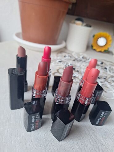 Šminka: Set ruževa za usne – raznovrsni tonovi i finiši - Više različitih — 4