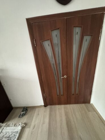 двери с двух сторон из бельгии: Ички эшик айнек менен, Жыгач, Эки капкалуу, түсү - Күрөң