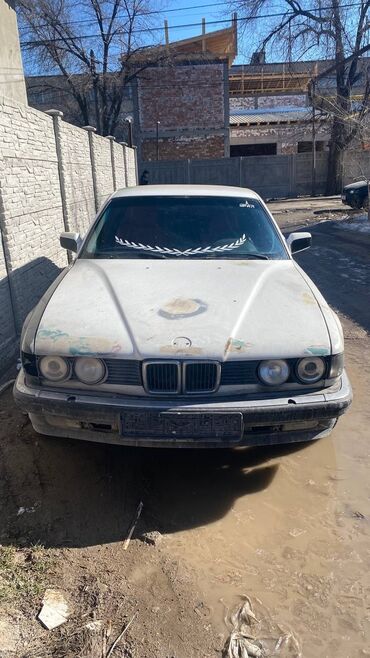 BMW: BMW 7 series: 1988 г., 3.5 л, Механика, Бензин