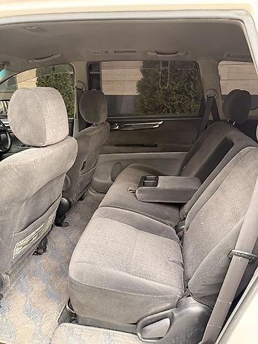 Toyota: Toyota Ipsum: 2002 г., 2.4 л, Автомат, Бензин, Минивэн — 9