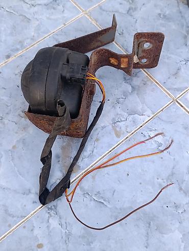 w210 radiator: Məhsul: Mercedes-Benz siqnal (klakson) modulu və metal bərkidici — 2