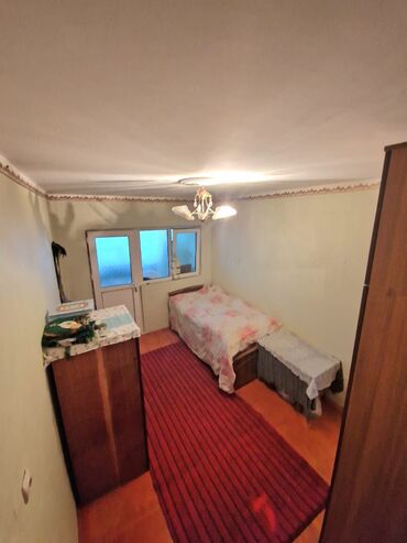 Kommersiya daşınmaz əmlakının satışı: Satılır: 1 mərtəbəli binanın altında yerləşən, ayrıca girişi olan — 5