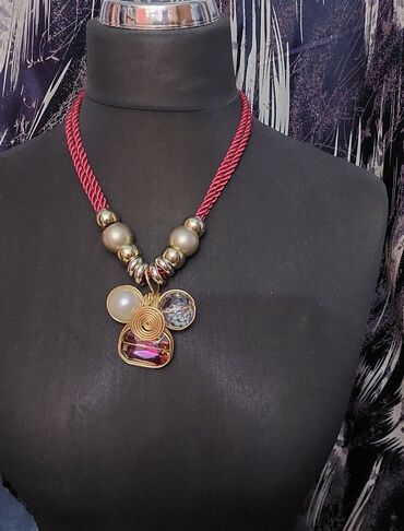 srebrni lanac sa krstom: Pendant necklace, Material: Beads