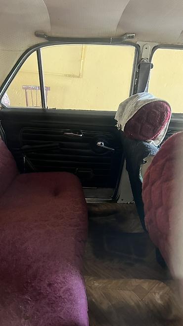 avtomobilin on şuşəsi: Avtomobil: GAZ-24 “Volqa” sedan Xüsusiyyətlər: - Korpus: 4 qapılı — 9