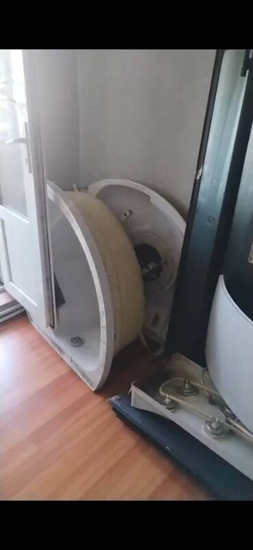 Cakuzi kabinaları: İşlənmiş Cakuzi kabini Ünvandan götürmə