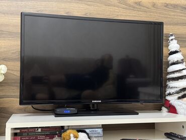 Televizorlar: İşlənmiş Televizor Samsung Led 32" 4K (3840x2160), Pulsuz çatdırılma
