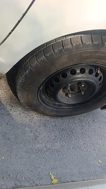 на тайоту: Toyota Platz: 2002 г., Седан — 4