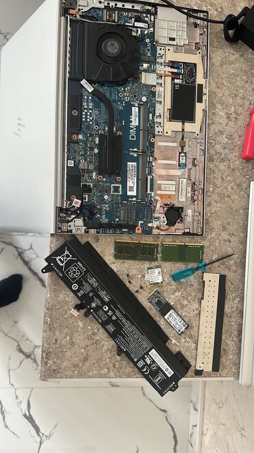 Компьютеры, ноутбуки и планшеты: Б/у HP EliteBook, 15.6 ", Intel Core i5, 256 ГБ, Платная доставка