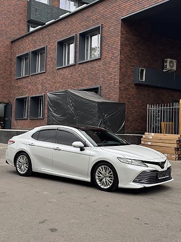 камбой: Toyota Camry: 2018 г., 2.5 л, Автомат, Бензин, Седан — 2