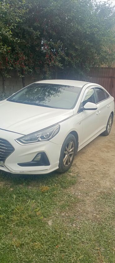 авто под выкуп в рассрочку: Hyundai Sonata: 2018 г., 2 л, Автомат, Газ, Седан