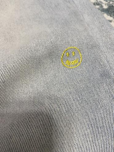 pull and: Джинсы Drew House - Цвет: светло-голубой деним с эффектом — 2