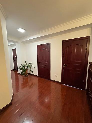 Продажа квартир: 5 и более комнат, 249 м² — 23