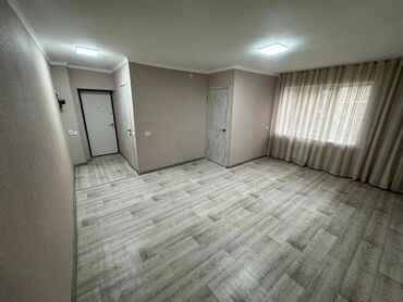 Долгосрочная аренда квартир: 1 комната, 30 м², Хрущевка, 1 этаж, Евроремонт