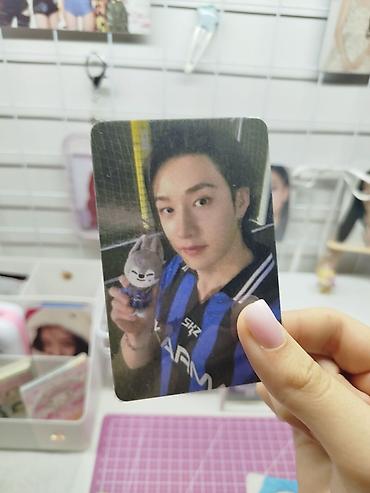 İncəsənət və kolleksiyalar: K-pop fotokart kolleksiyası – 4 ədəd son şəkildə qeyd edildiyi kimi — 5