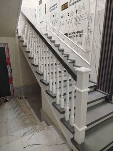 Деревянные лестницы: Деревянная лестница Для дома, Бесплатная консультация, Вид дерева: Грецский орех, Стиль: Хайтек — 22