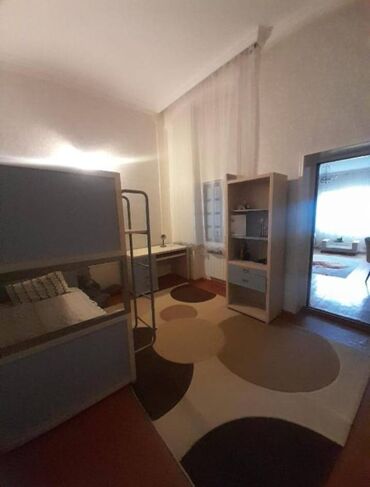 Günlük kirayə evlər: 80 kv. m, 3 otaqlı, İnternet, Kanalizasiya, Kombi — 4