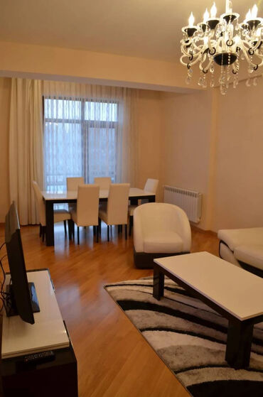 Uzunmüddətli kirayə mənzillər: 28 mayda, Xarici İşlər Nazirliyinin yanında, 16 mərtəbəli binanın — 1