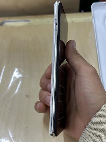 OnePlus: OnePlus 12, Б/у, 512 ГБ, цвет - Белый, 2 SIM — 8