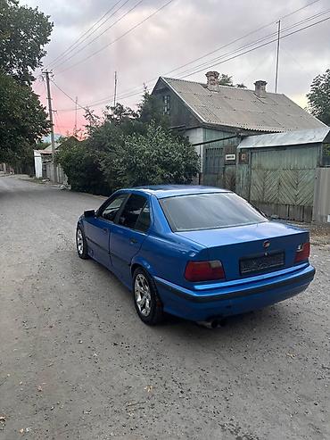 реснички е39: BMW 3 series: 1993 г., 2.5 л, Седан — 1