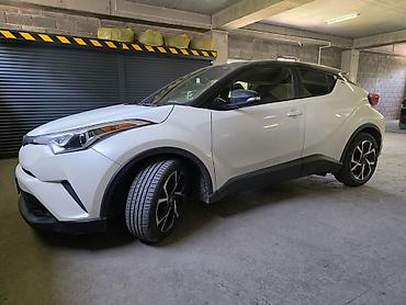 тойота си эйч эр: Toyota C-HR: 2018 г., 2 л, Автомат, Бензин, Кроссовер — 1