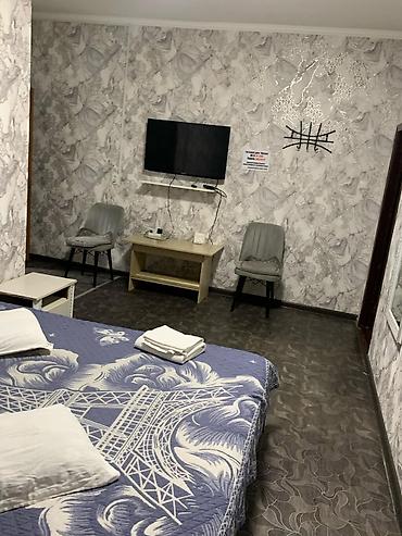 Посуточная аренда квартир: 1 комната, Душевая кабина, Постельное белье, Кондиционер — 13