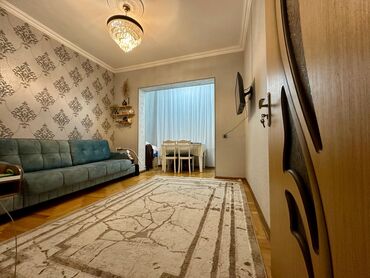 купить квартиру в сумгаите: Bakı, Yasamal, 2 otaqlı, Köhnə tikili, m. İnşaatçılar, 50 kv. m