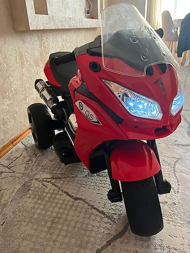 usaq ucun evler: Uşaq elektrik motosikleti – qırmızı rəng - 3 təkərli sabit — 1