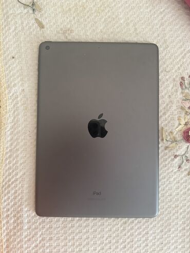 Apple iPad: Iphad 9 - cu seriya 64 GB 9aydı alinib. Təzədi. Hec bir problemi