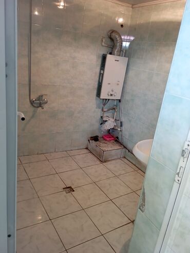 Həyət evləri və villaların satışı: Binəqədi qəs. 3 otaqlı, 95 kv. m, Orta təmir — 10