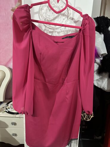 женское платье размер м: Вечернее платье, Короткая модель, С рукавами, S (EU 36)