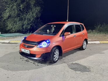 corolla runx: Honda Fit: 2004 г., 1.3 л, Автомат, Бензин