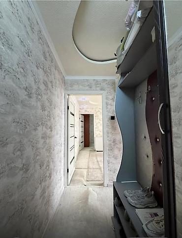 хата в оше: 🏡 Продается 2-комнатная квартира! 📍 Адрес: г. Ош, район Дома Быта — 3