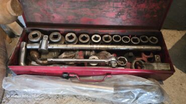 набор шестигранных ключей: Набор головок. бу 10000 т сом Описание: - Комплект торцевых головок в