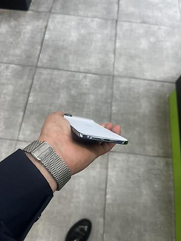 ipone air: IPhone Air, 256 GB, Ağ, Simsiz şarj, Sənədlərlə, Face ID — 2