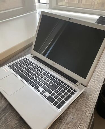 Ноутбуки и нетбуки: Acer, 15.6 ", память HDD + SSD