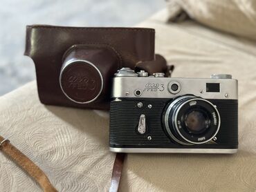 фотоаппарат и видеокамера два в одном: Qədimidi.80 manat 1961 ci ilindi