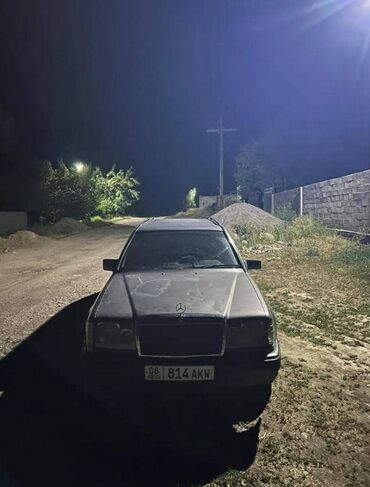 купить крыло гольф 3: Mercedes-Benz W124: 1985 г., 2.3 л, Механика, Бензин, Универсал