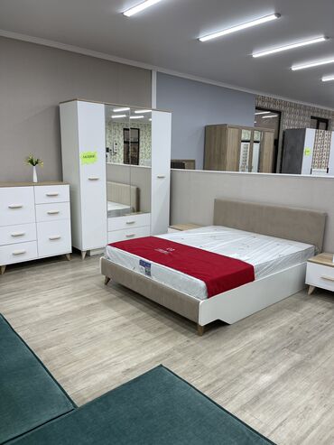 спальный гарнитур италия цена: Спальный гарнитур, Двуспальная кровать, Шкаф, Комод, цвет - Белый, Новый