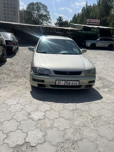 беха машина: Mazda Familia: 1995 г., Седан